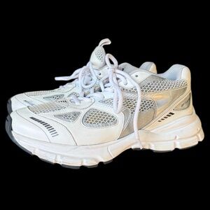 AXEL ARIGATO MARATHON ladies running shoe preowned very good condition size 9